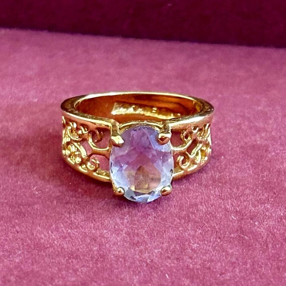 Vintage Lind Gold Tone Ornate Ring Purple Stone